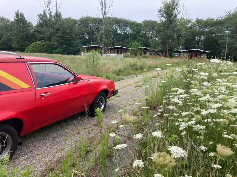 Plainsman Motel - Photo Credit Geoffrey Hudson (newer photo)